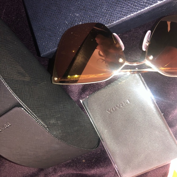 Prada PR 68TS - Picture 1 of 6